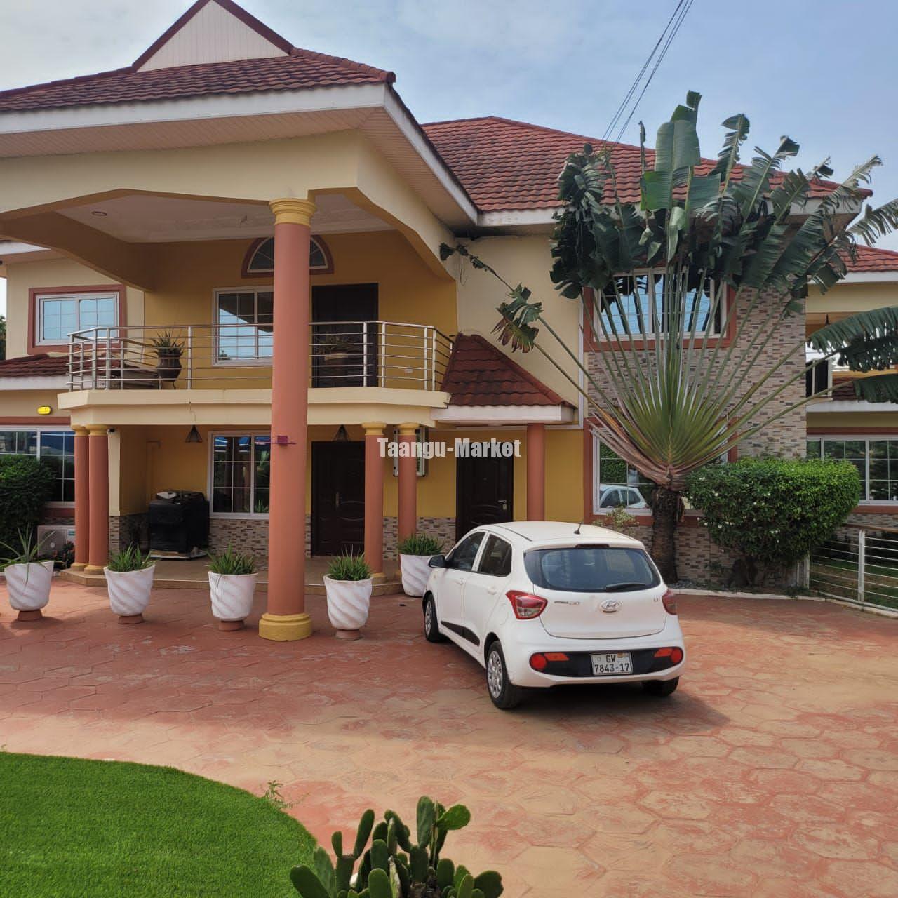 Executive 6 Bedroom House For Sale