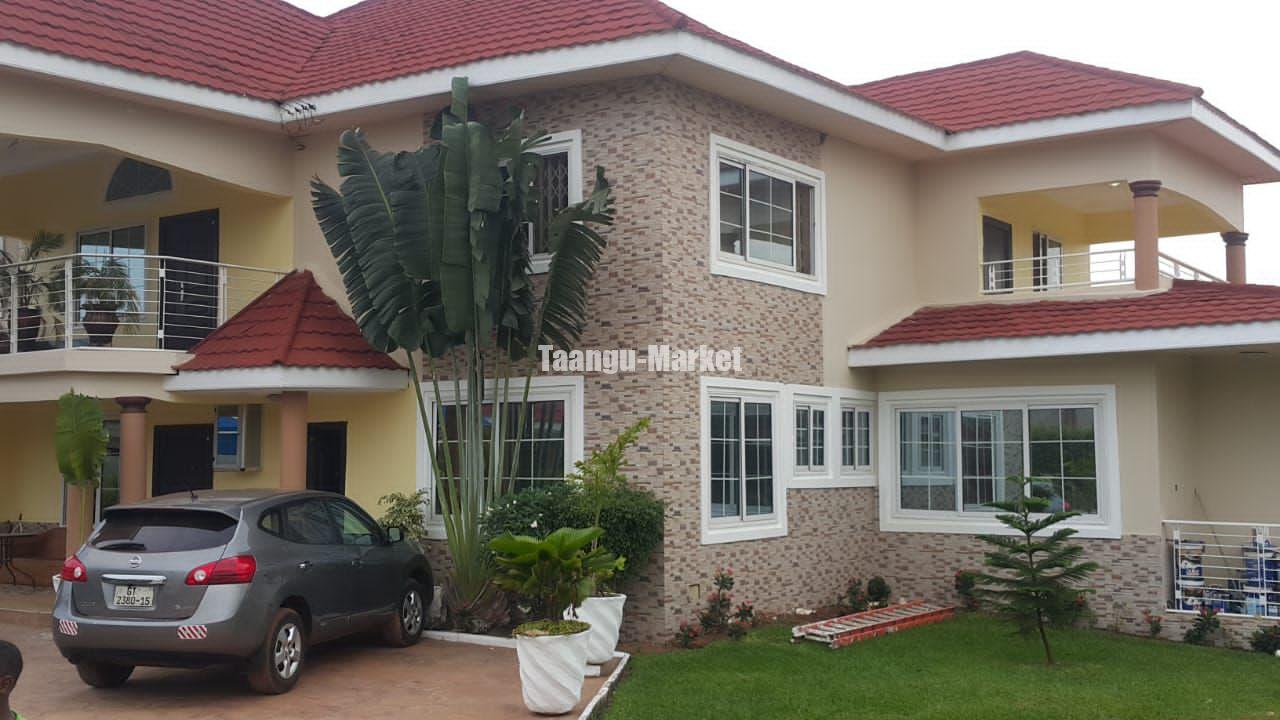 Executive 6 Bedroom House For Sale