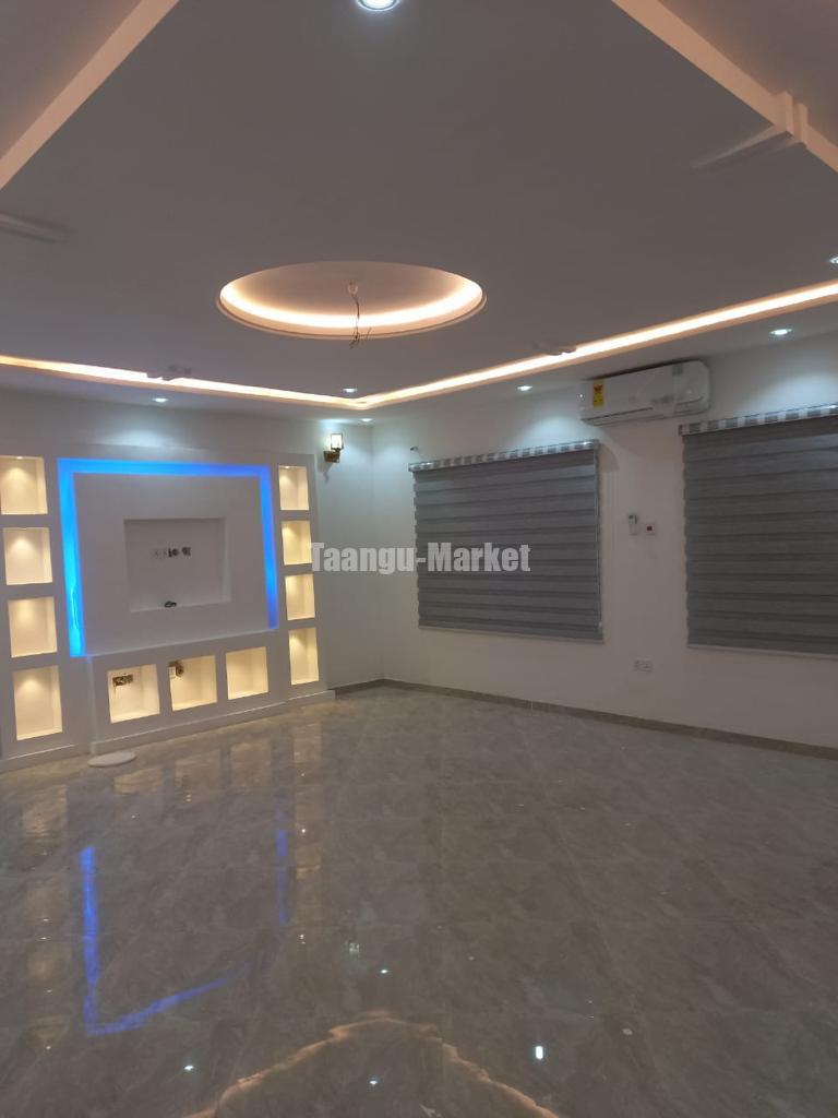 Newly built 3bedrooms House in Kasoa Roman