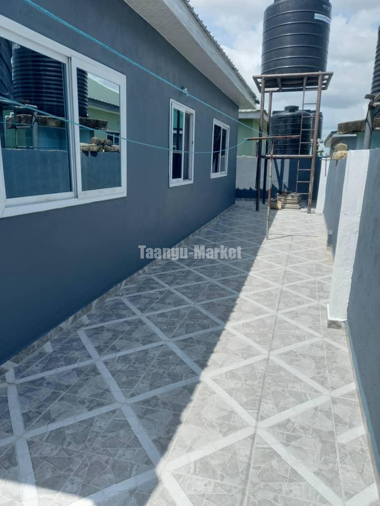 Newly built 3bedrooms House in Kasoa Roman