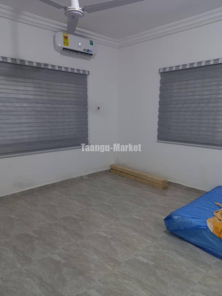 Newly built 3bedrooms House in Kasoa Roman