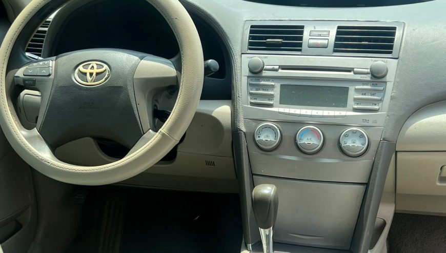 Toyota Camry LE 2011 model